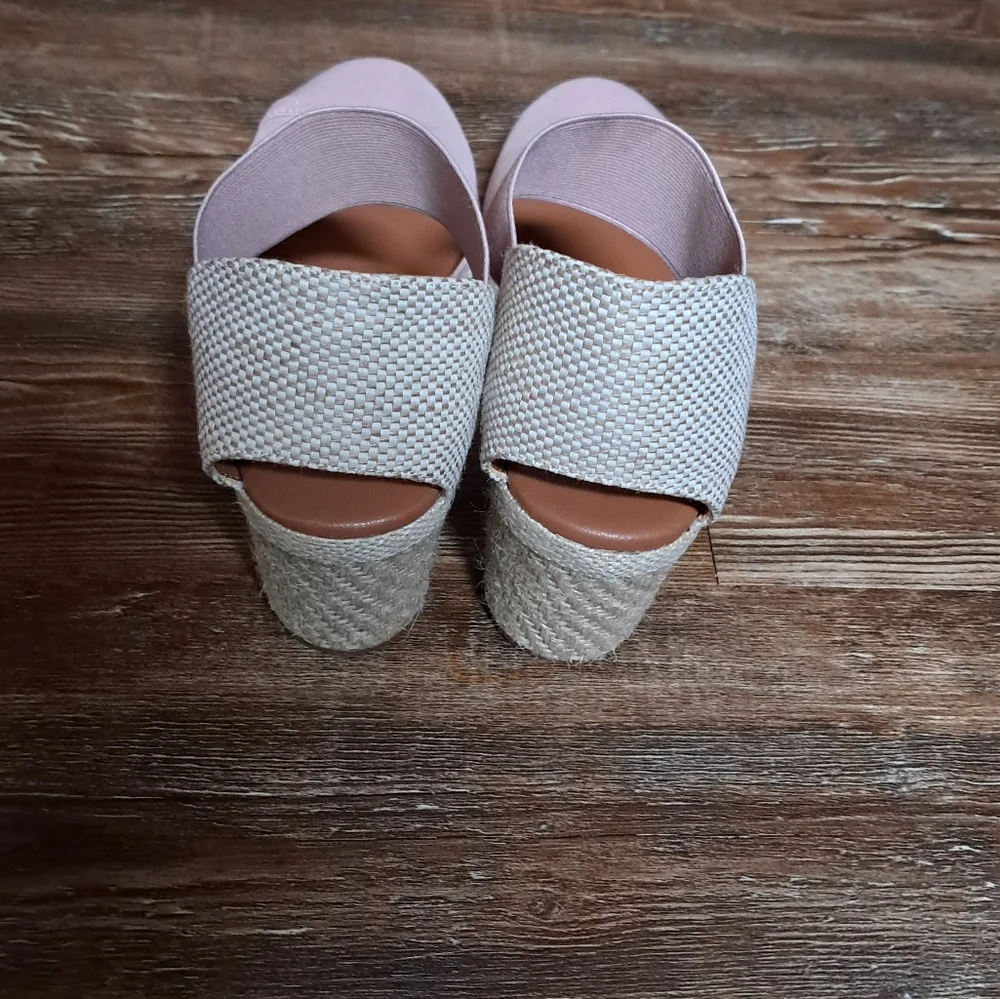 Tommy Bahama Amalia pink spadrille platform wedge sandal close toe size 8.5